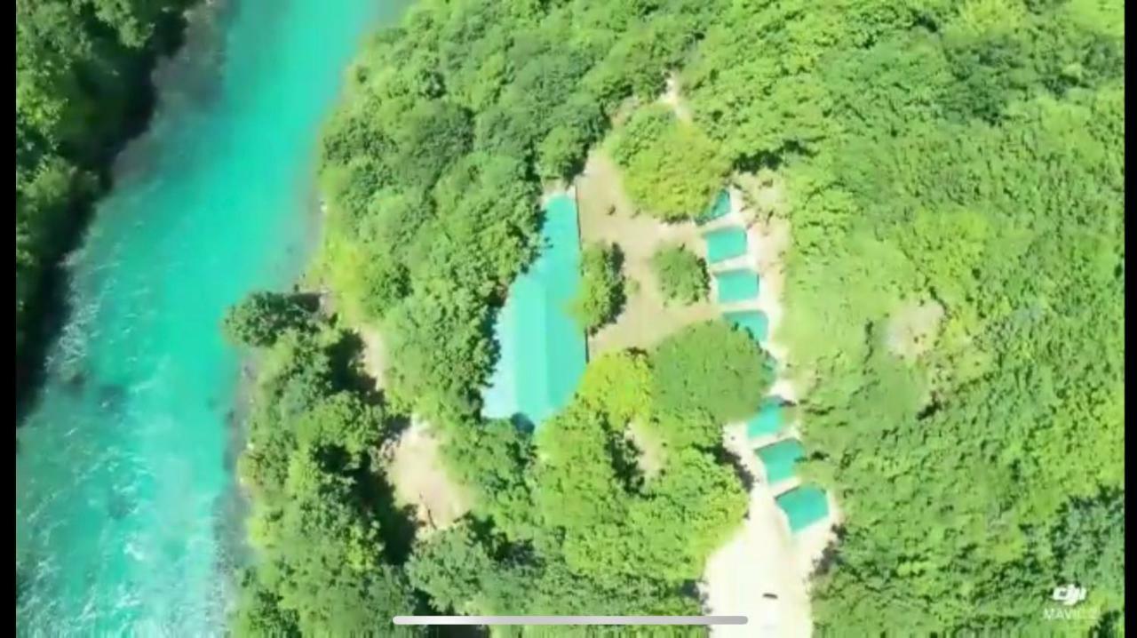 Tara Inn Resort Bastasi Zewnętrze zdjęcie