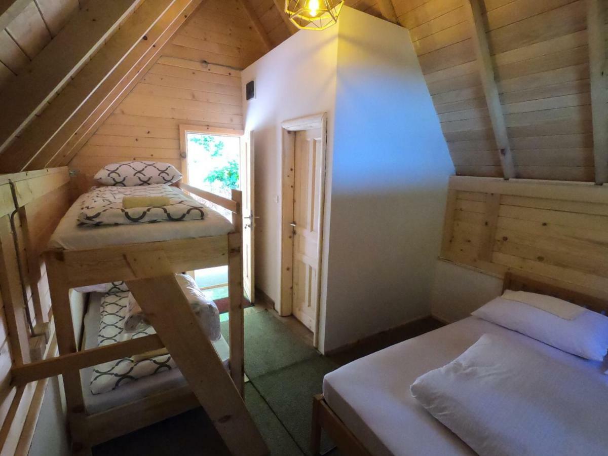 Tara Inn Resort Bastasi Zewnętrze zdjęcie