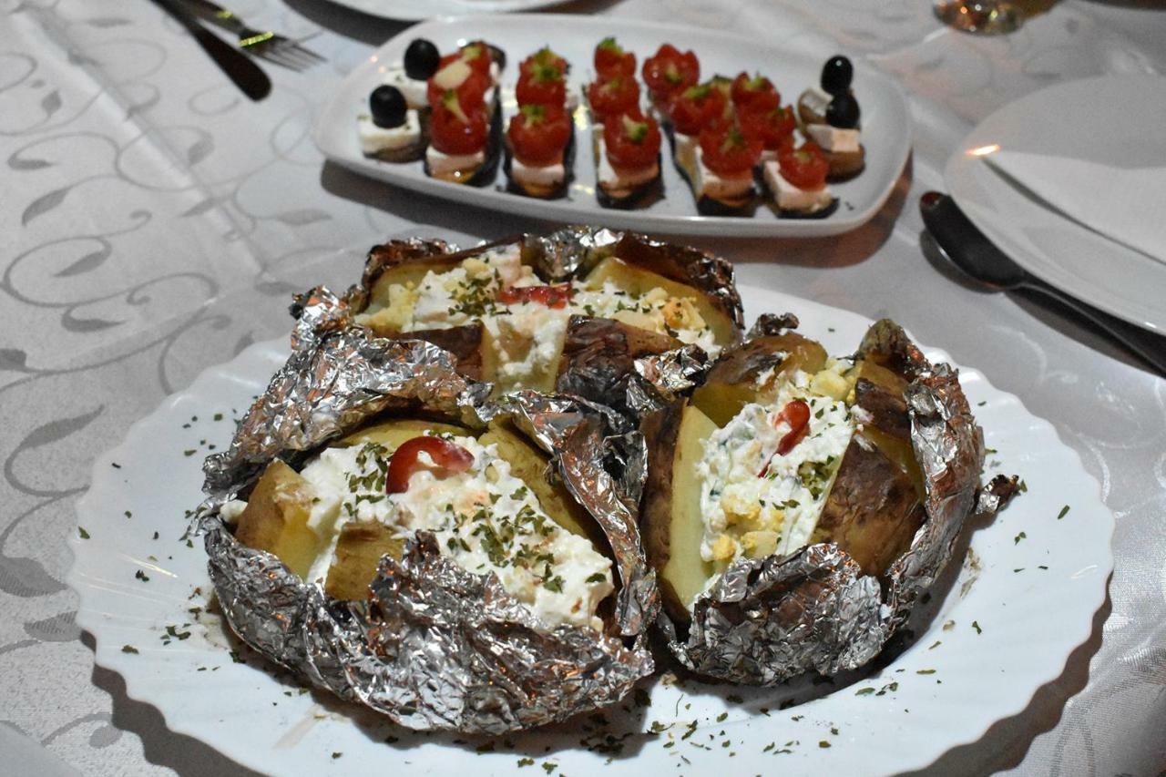 Tara Inn Resort Bastasi Zewnętrze zdjęcie