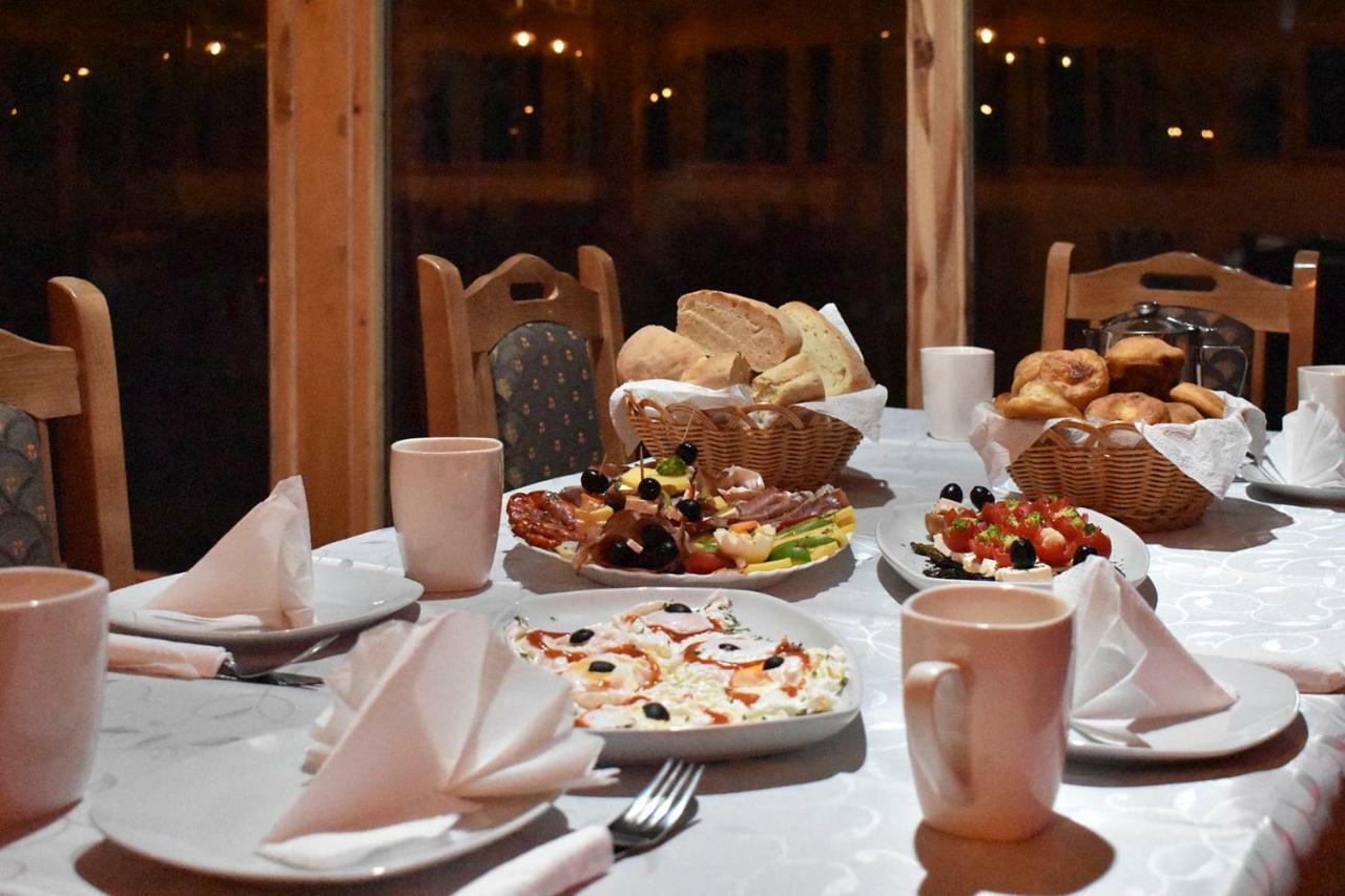Tara Inn Resort Bastasi Zewnętrze zdjęcie